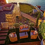 Appartement Location Cap Neree Accès Direct, Piscine Et Jardin, Le Trayas Entre Cannes Et Saint-raphaël