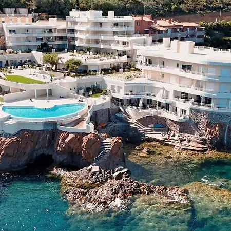 Location Cap Neree Accès Direct, Piscine Et Jardin, Le Trayas Entre Cannes Et Saint-raphaël * Saint-Raphaël