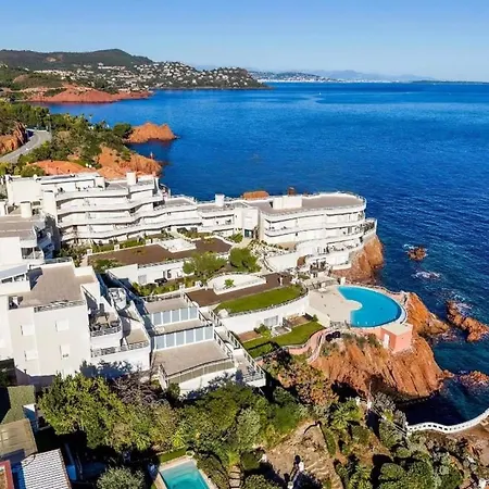 Location Cap Neree Accès Direct, Piscine Et Jardin, Le Trayas Entre Cannes Et Saint-raphaël *